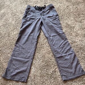 Grey's Anatomy women’s  Gray Cargo scrub Pants